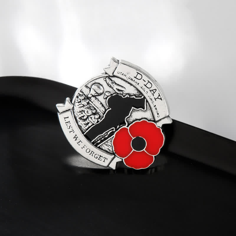 Gedenkbrosche mit Mohnblumenmotiv zum 80. Jahrestag des D-Day