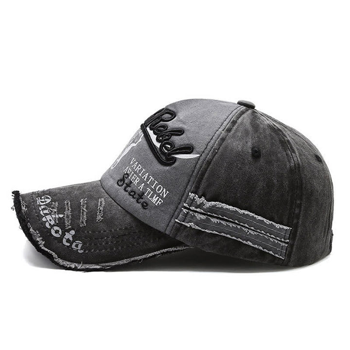 Baseballkappe mit aufgesticktem Longhorn-Bullenkopf und gewaschener Schrift