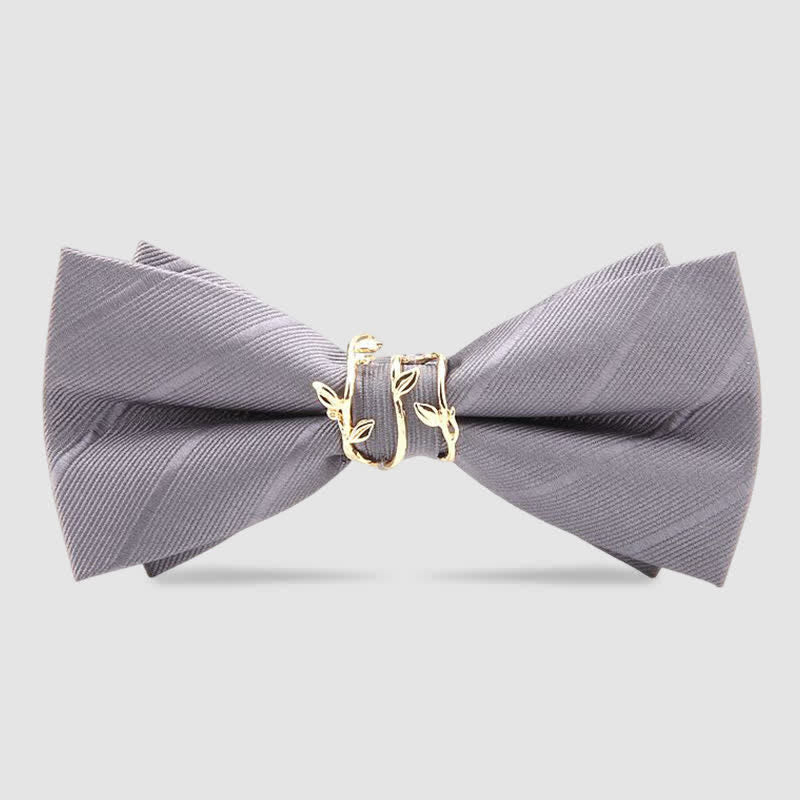 Luxuriöse goldene Krawattenschleife aus Satin für Herren mit Weinblättermuster
