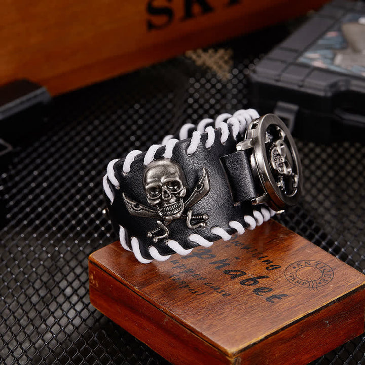 Herrenuhr im Vintage-Stil mit weißem Seilrand und Totenkopf-Abdeckung