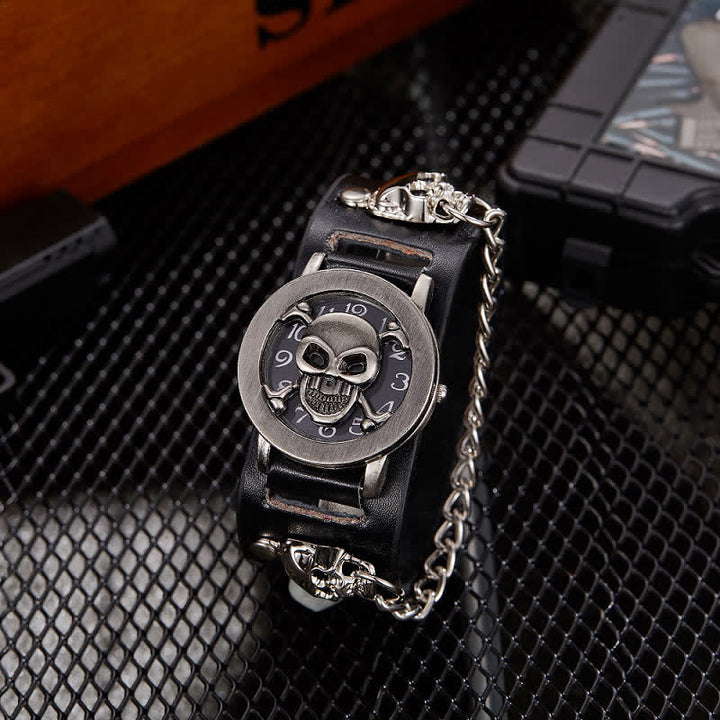 Herren-Armbanduhr „Rock Silver River“ mit Lederarmband und Totenkopf-Deckel