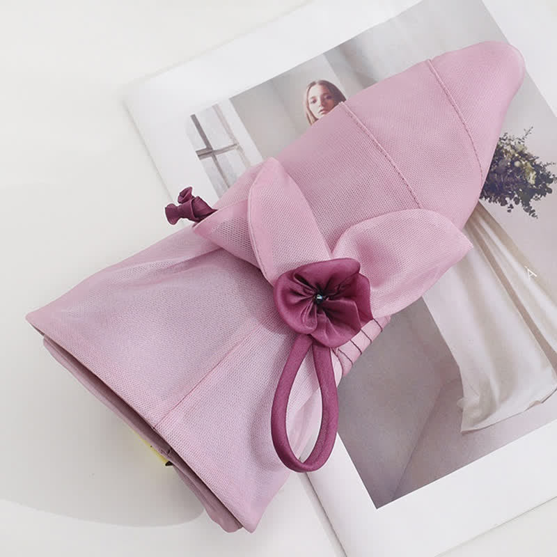 Breiter dekorativer Blumenhut aus echter Seide für Damen im Sommerkleid