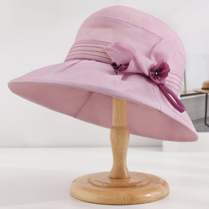 Breiter dekorativer Blumenhut aus echter Seide für Damen im Sommerkleid