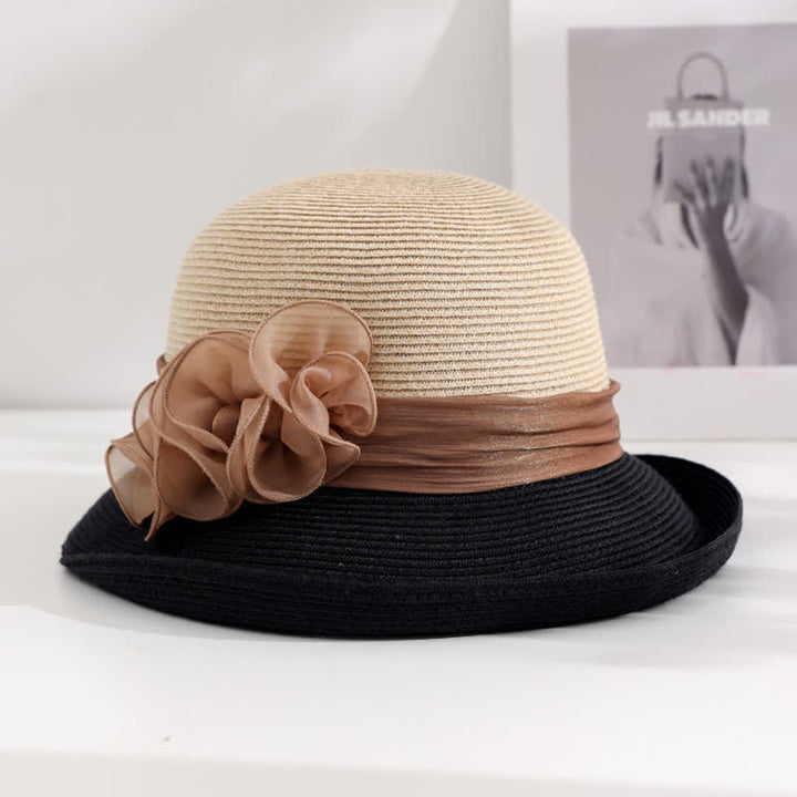 Wunderschöner Strohhut mit faltigem Blumenband für Damen