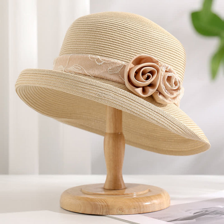 Damen Sommer Strohhut mit doppelten Blumen und Netzgaze und Rollkrempe