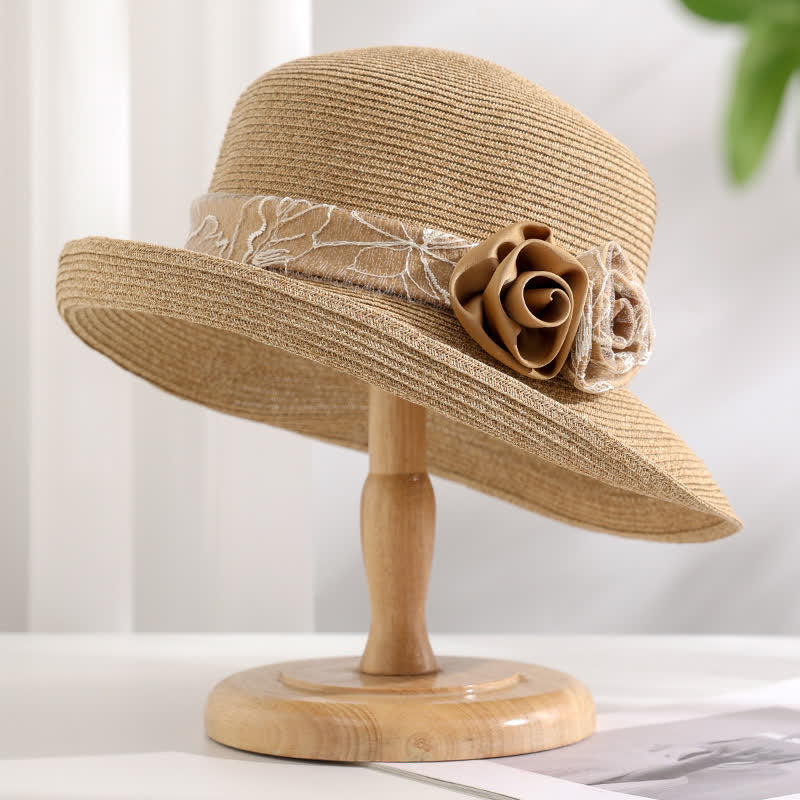 Damen Sommer Strohhut mit doppelten Blumen und Netzgaze und Rollkrempe