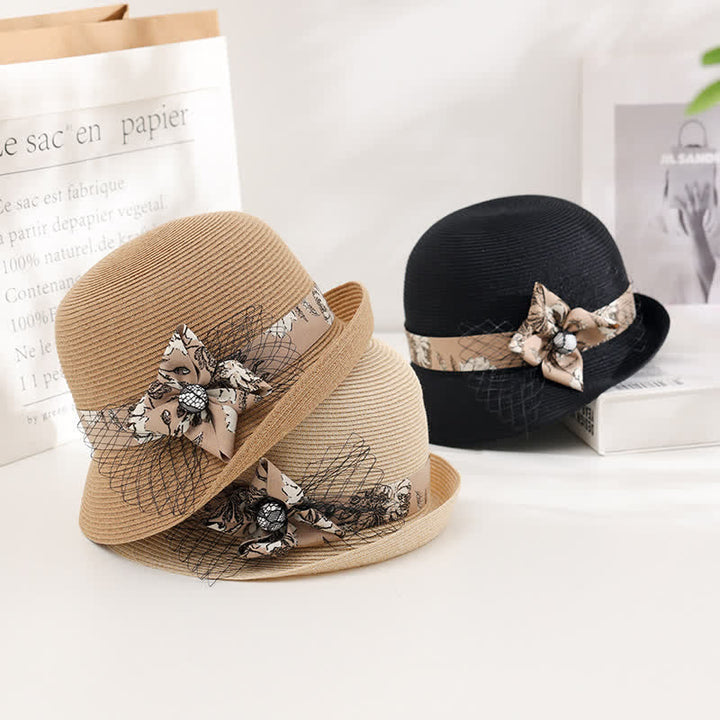 Eleganter Sommer-Strohhut im römischen Stil für Damen mit Blumendekor