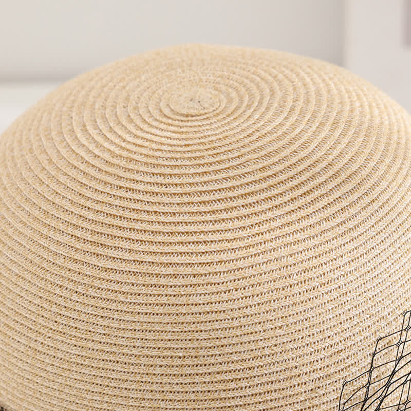 Eleganter Sommer-Strohhut im römischen Stil für Damen mit Blumendekor