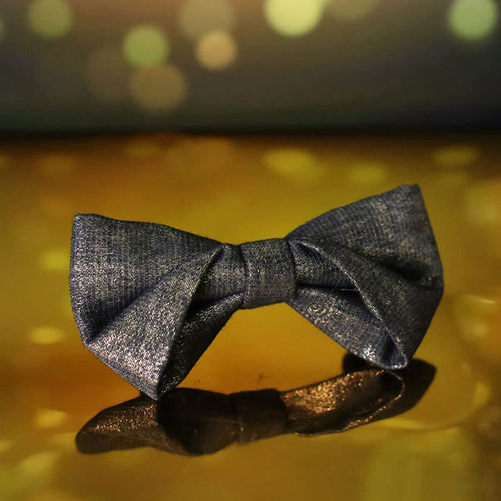 Schwarze Fliege für Herren mit dezenten goldenen glitzernden Details