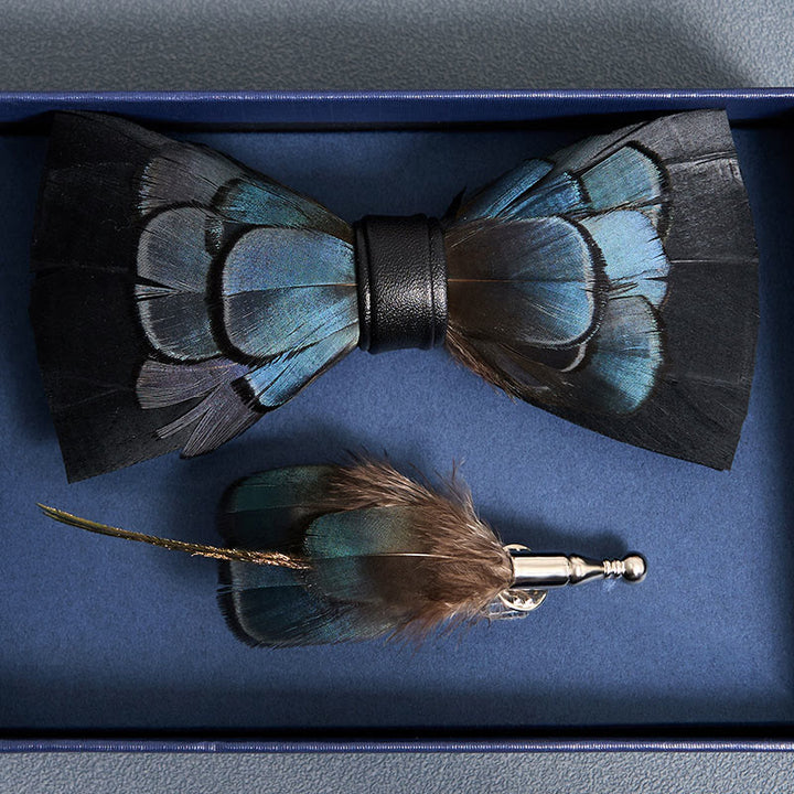Mitternachtsblaue mysteriöse Federfliege mit Reversnadel - image 5
