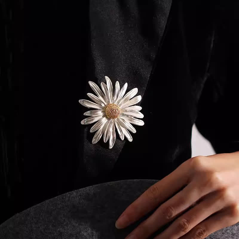 Künstlerische Ölgemälde-Brosche aus Silber mit Gänseblümchenmotiv für Damen