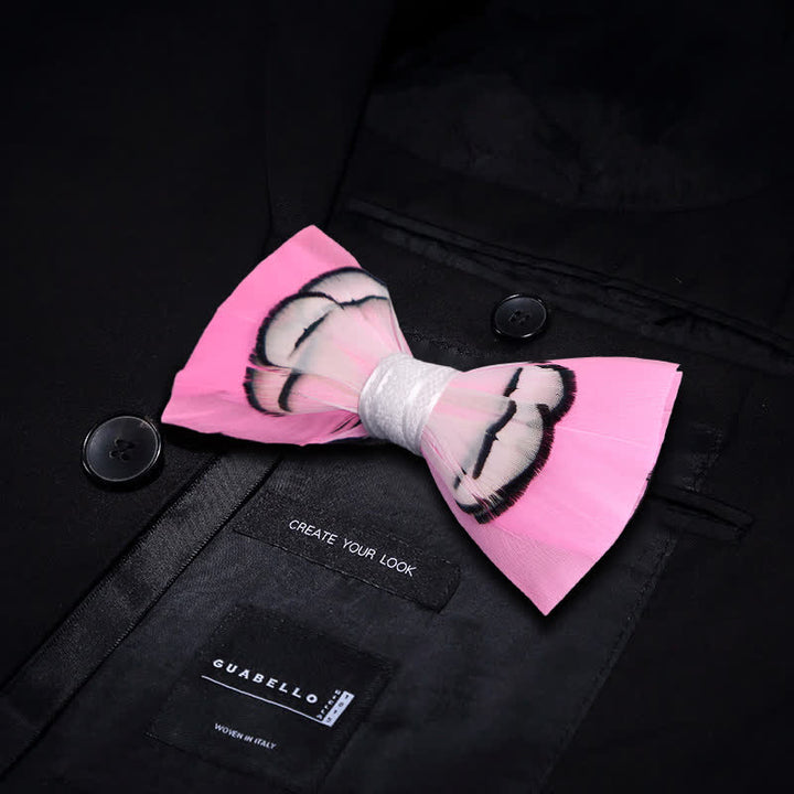 Kräftig rosa Federfliege mit Reversnadel
