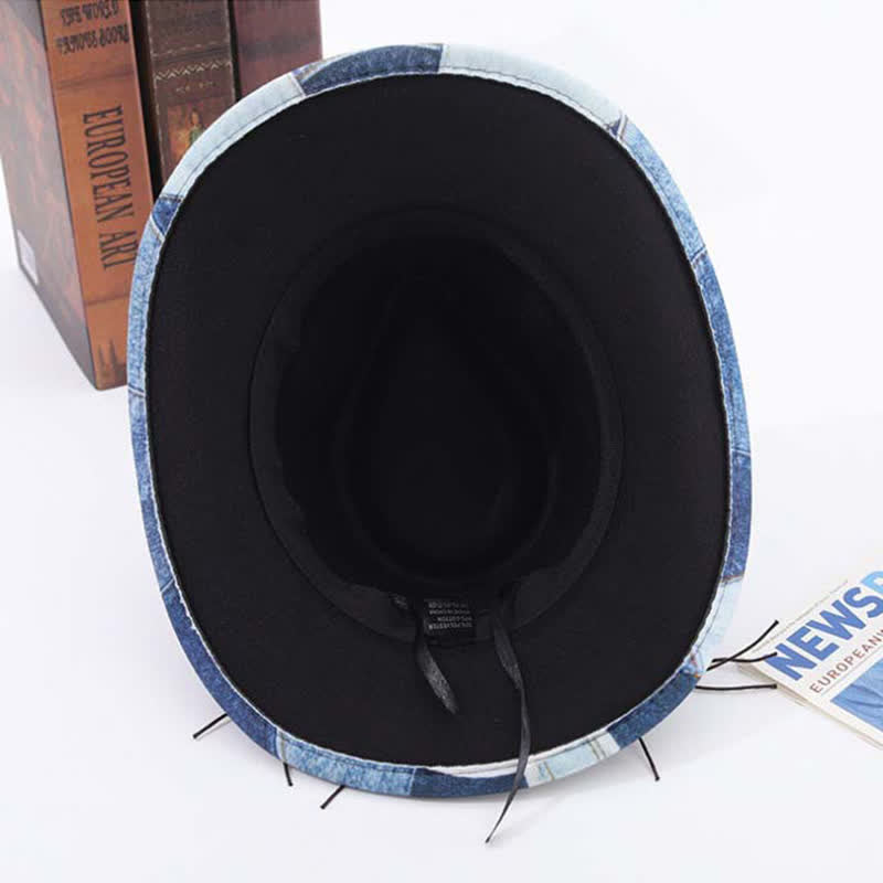 Cowboyhut aus Denim mit Farbblockdesign und Holzperlenband