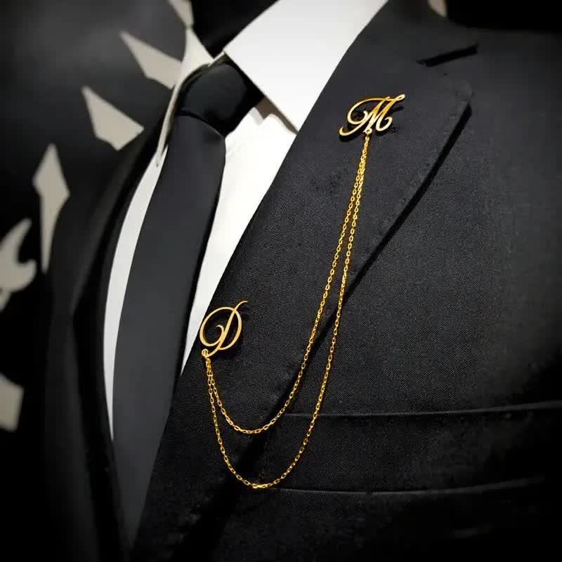 Stilvolle Brosche mit personalisierten Initialen und Kette - Gold - image 0