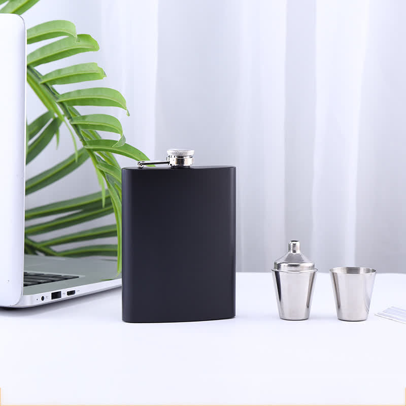Benutzerdefiniertes 4-teiliges edles 8-oz-Geschenkset mit schwarzer Tasse und Flachmann