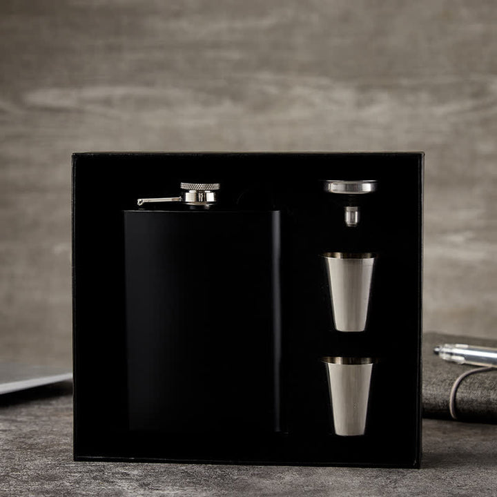 Benutzerdefiniertes 4-teiliges edles 8-oz-Geschenkset mit schwarzer Tasse und Flachmann