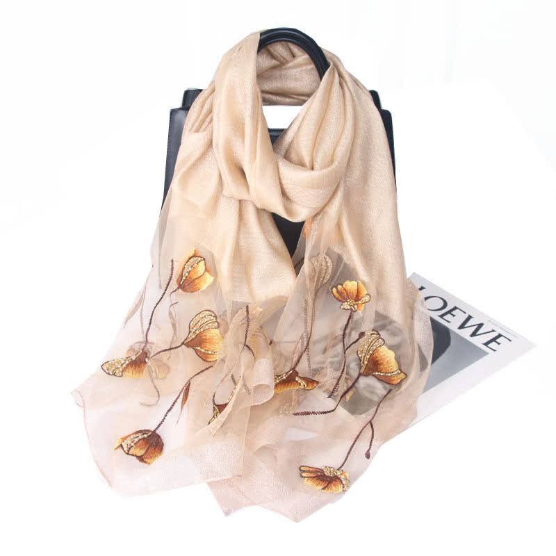 Damenschal aus Wolle und Seide mit handbestickten Perlen und Blumenmuster