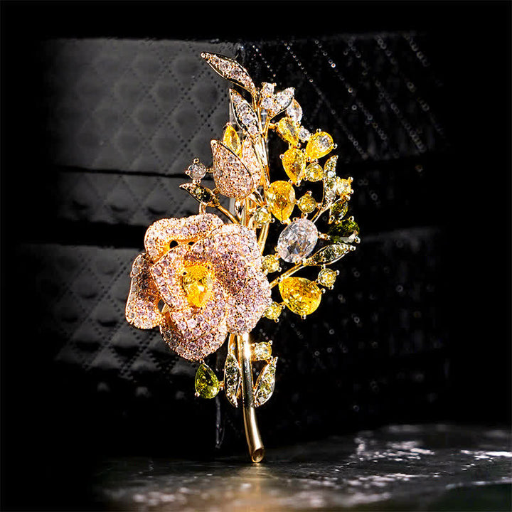 Damen Rosenblumenstrauß-Zirkonbrosche
