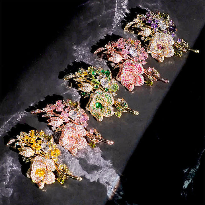 Damen Rosenblumenstrauß-Zirkonbrosche