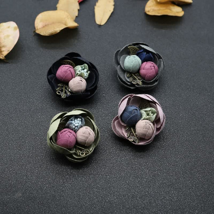 Niedliche Knospenhochzeits-Originaldesign-Miniblumen-Stoffbrosche