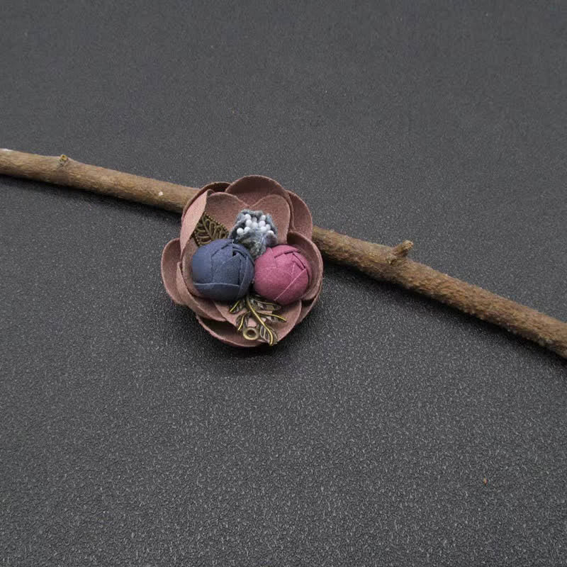 Niedliche Knospenhochzeits-Originaldesign-Miniblumen-Stoffbrosche