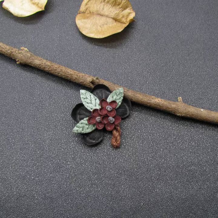Rote Gänseblümchen-Hochzeitsbrosche mit originellem Blumenmuster