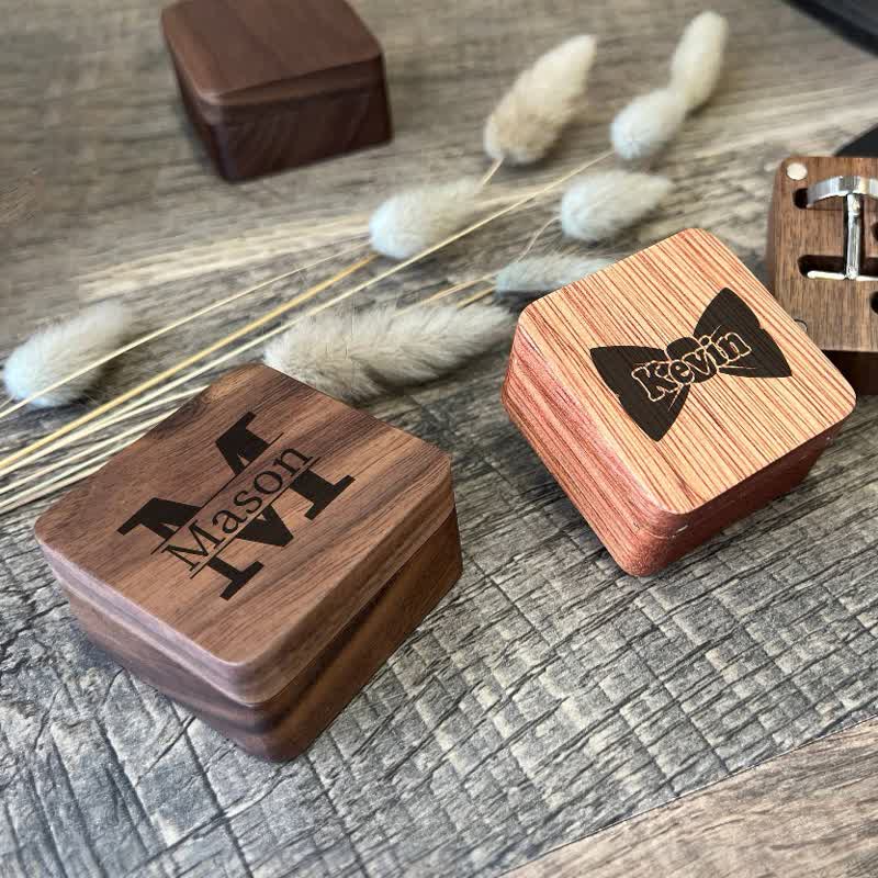 1 Paar klassische Manschettenknöpfe aus Holz mit individuellem Namen und Box