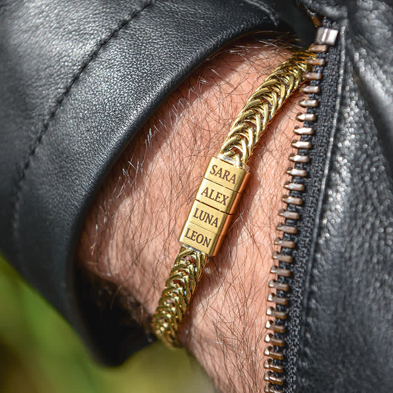 Personalisiertes Perlenarmband mit Nachnamen „Daddy“ aus Edelstahl