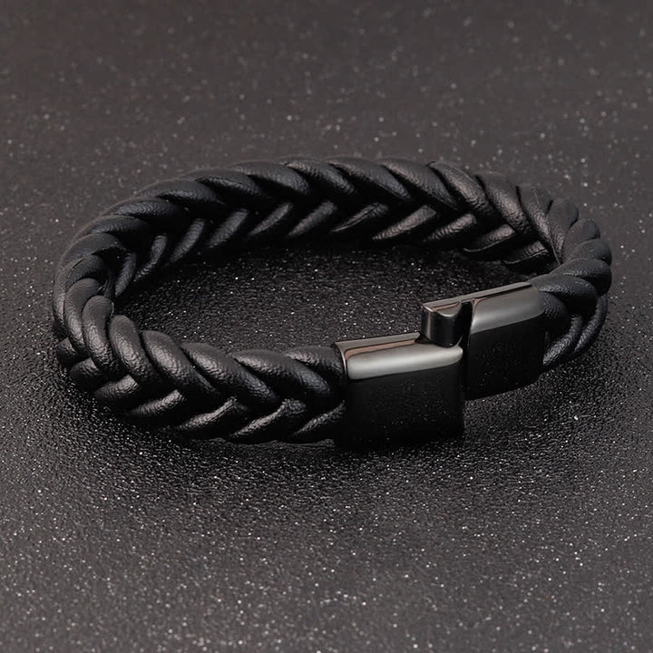 Geflochtenes Lederarmband mit individuellem Namen und Magnetverschluss