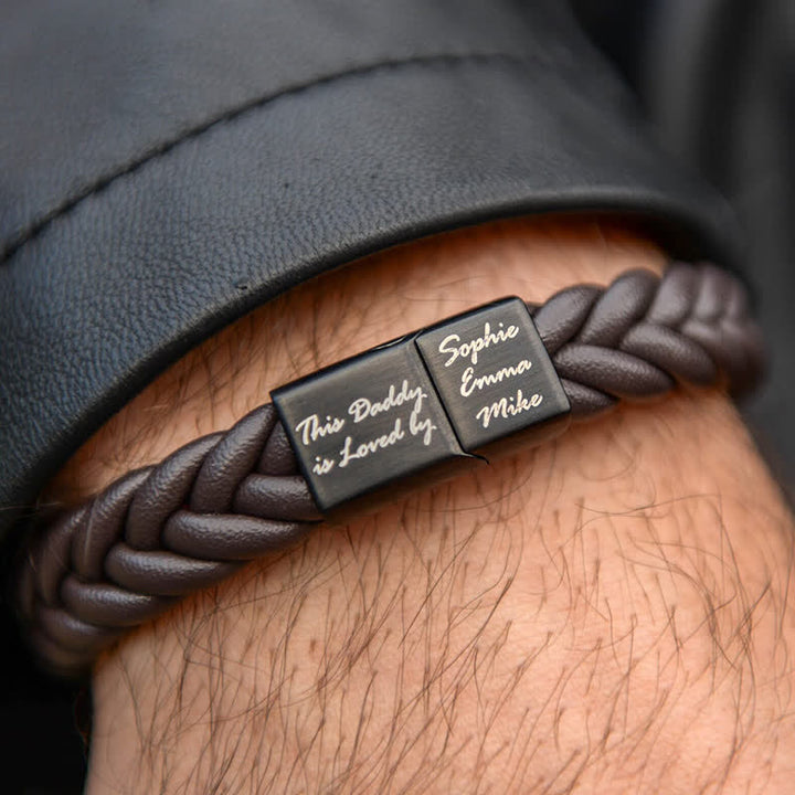 Geflochtenes Lederarmband mit individuellem Namen und Magnetverschluss