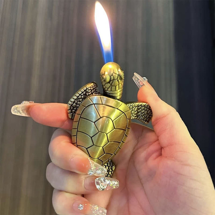 Neuartiges, nachfüllbares Mini-Petroleumfeuerzeug mit süßer Schildkröte