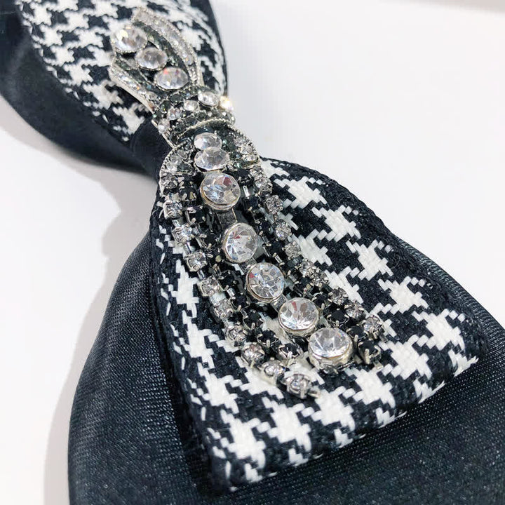 Schwarze kreative Krawatte mit Hahnentrittmuster und Strass in Schleifenform