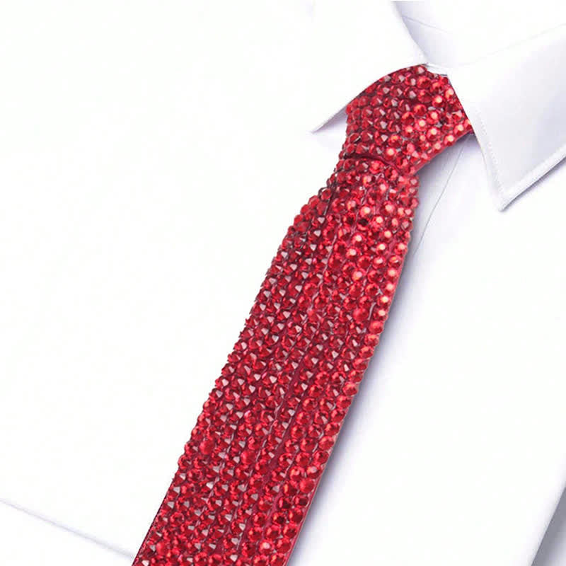 Funkelnde Strass-Krawatte im Diamant-Stil