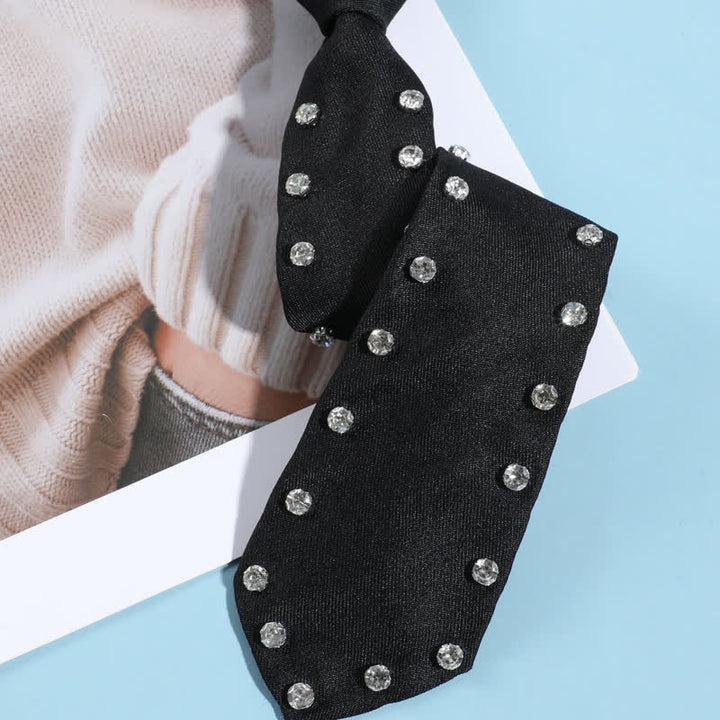 Schwarze, mit Strass besetzte, kreative Krawatte zum Vorbinden