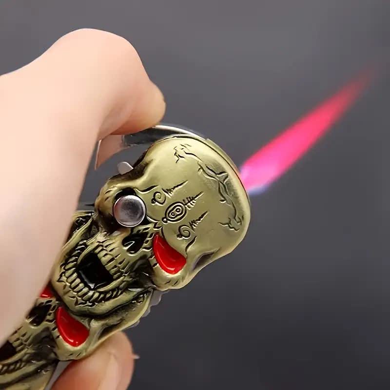 Nachfüllbares Butanfeuerzeug mit drei Totenkopfköpfen und Messer - image 4
