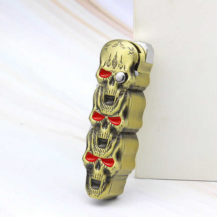 Nachfüllbares Butanfeuerzeug mit drei Totenkopfköpfen und Messer - Bronze - image 3