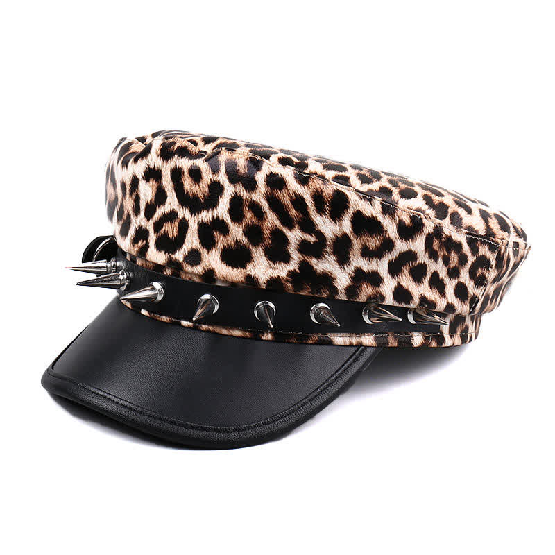 Damen-Barettmütze aus Leder mit Leopardenmuster und Nietendekor