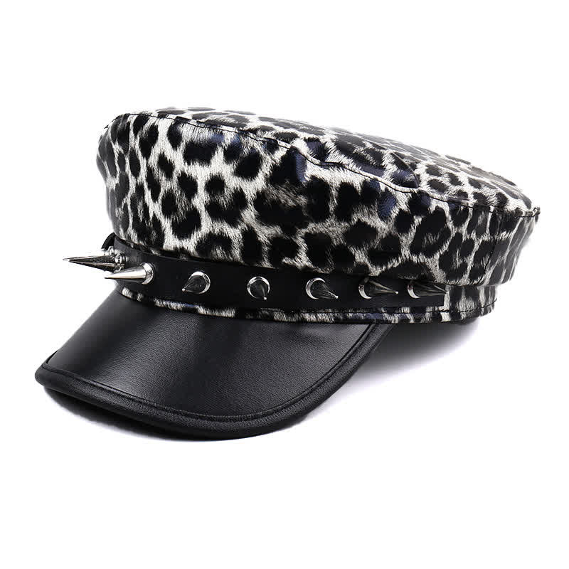 Damen-Barettmütze aus Leder mit Leopardenmuster und Nietendekor
