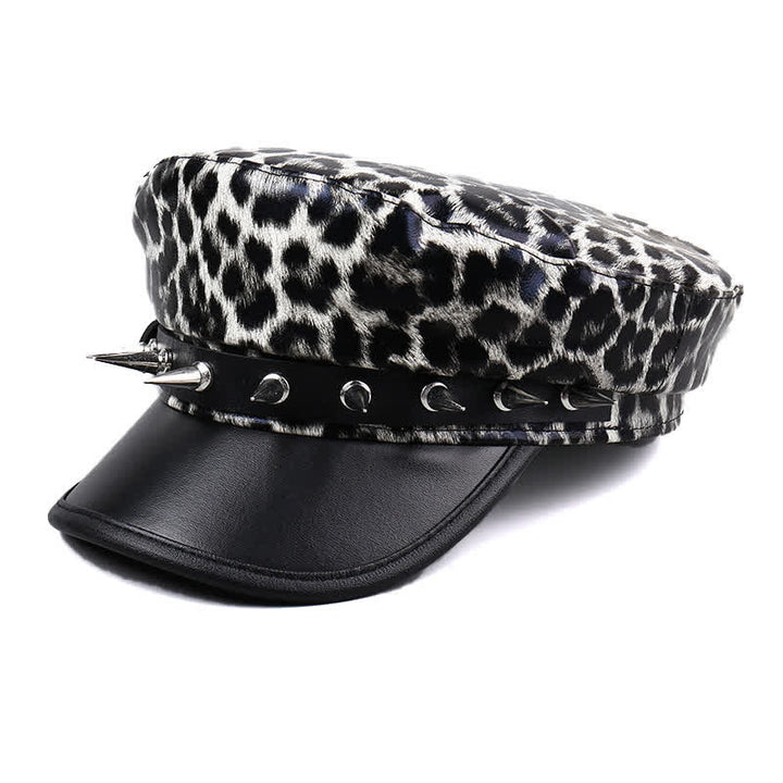 Damen-Barettmütze aus Leder mit Leopardenmuster und Nietendekor