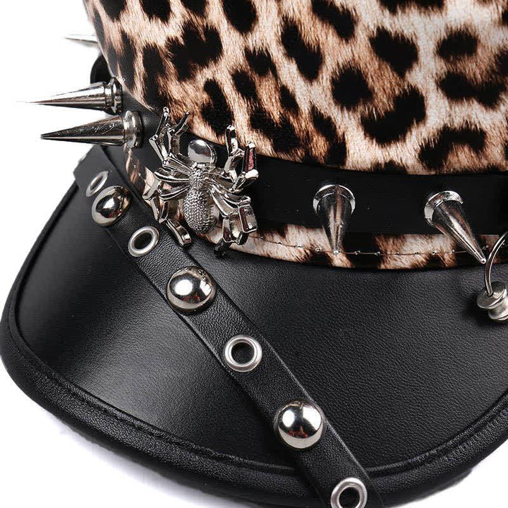 Damen-Barettmütze aus Leder mit Leopardenmuster und Nietendekor