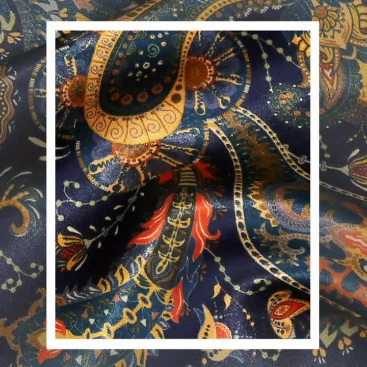 Dünner, langer Seidenschal mit Paisley-Muster für Herren in Marineblau und Gold