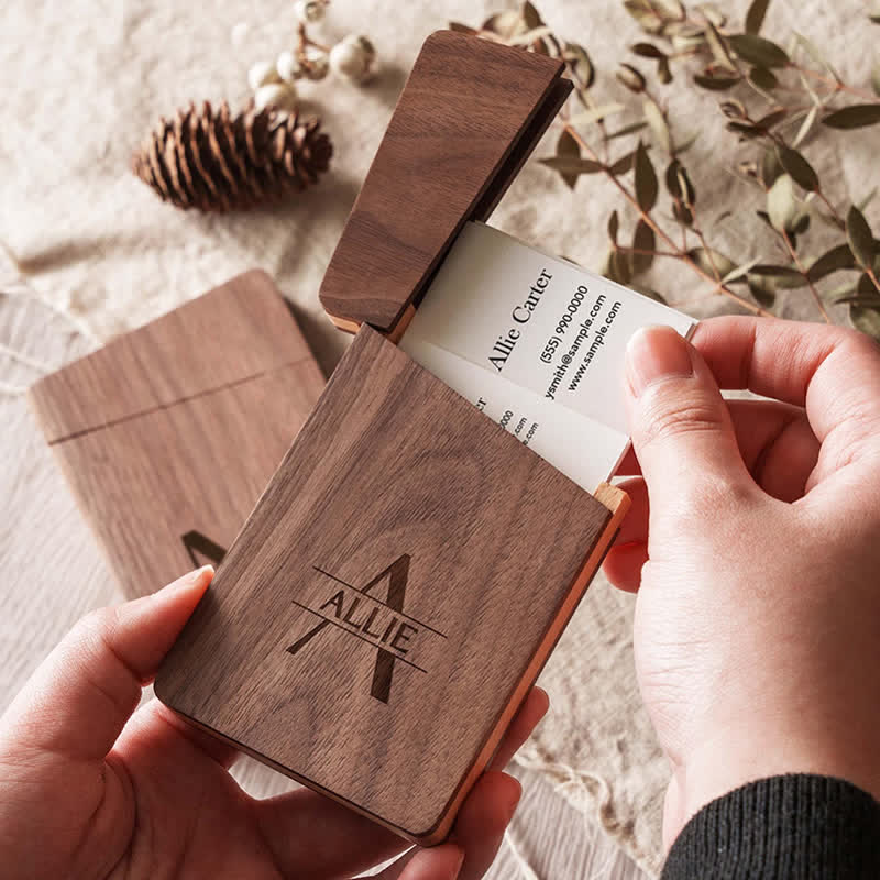 Visitenkartenetui aus Holz mit individueller Namensgravur - image 1