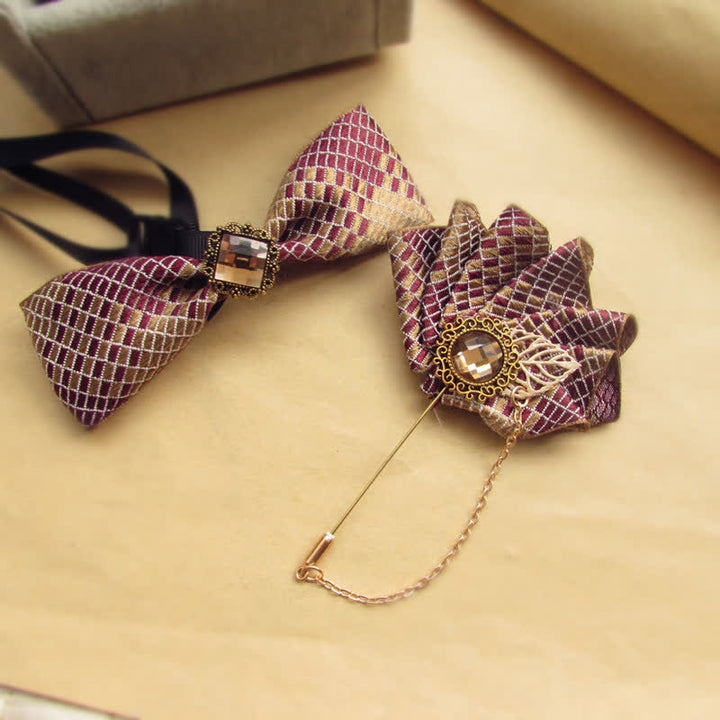2-teiliges Set aus Fliege und Anstecknadel in Burgunderrot und Champagner mit Karomuster - image 2
