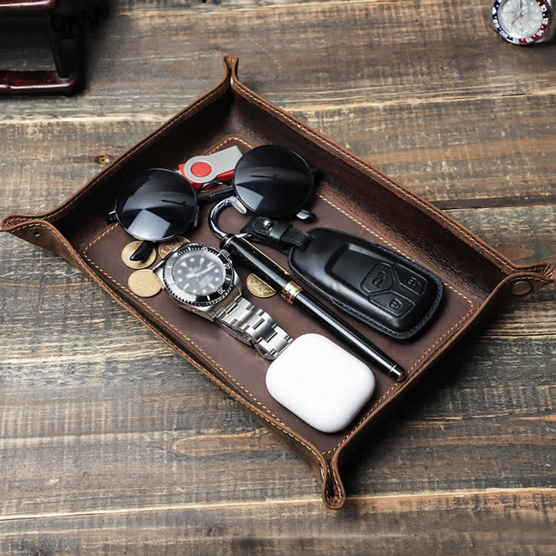 Großes, rechteckiges, faltbares Valet-Tablett aus Leder mit individuellem Namen - Kaffee - image 1