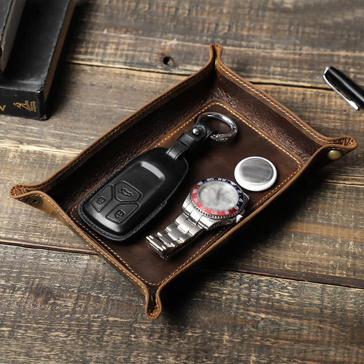 Kleines, rechteckiges, faltbares Valet-Tablett aus Leder mit individuellem Namen - Kaffee - image 1