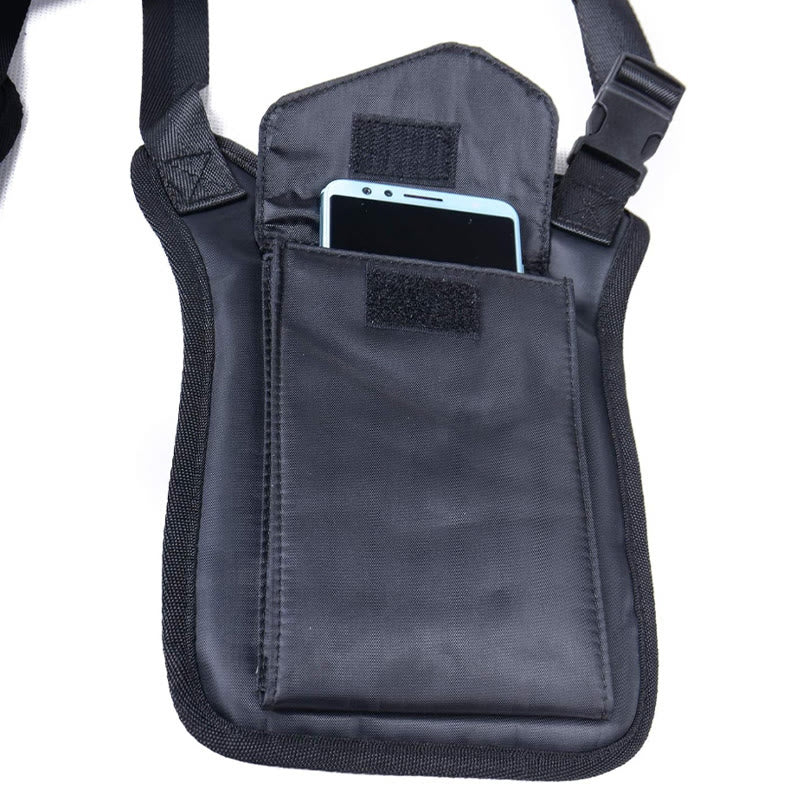 Eng anliegende, diebstahlsichere Achseltasche für den Außenbereich - image 3