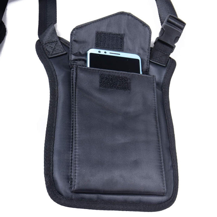 Eng anliegende, diebstahlsichere Achseltasche für den Außenbereich - image 3