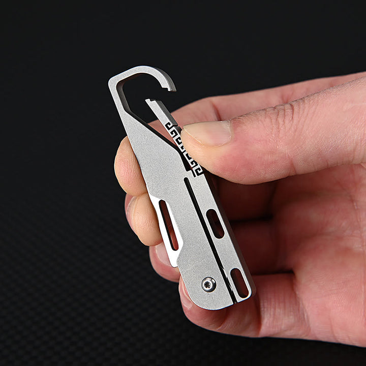 Multifunktionales EDC-Werkzeug aus Titanlegierung mit Schlüsselanhänger und Klappmesser - image 4