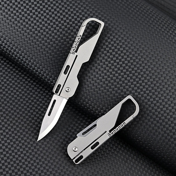 Multifunktionales EDC-Werkzeug aus Titanlegierung mit Schlüsselanhänger und Klappmesser - image 1