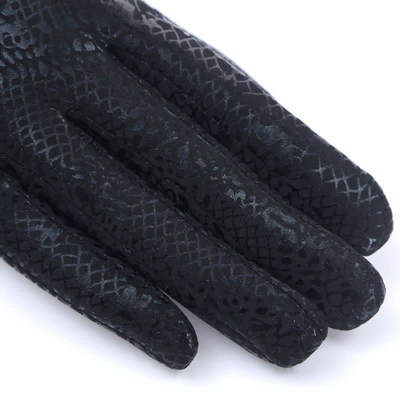 Damenhandschuhe aus weichem Samt mit glänzendem Pythonmuster - image 6